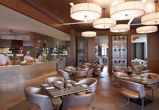 Shanghai Marriott Hotel Pudong East - Only A 30 Minute Drive From Disney Dış mekan fotoğraf