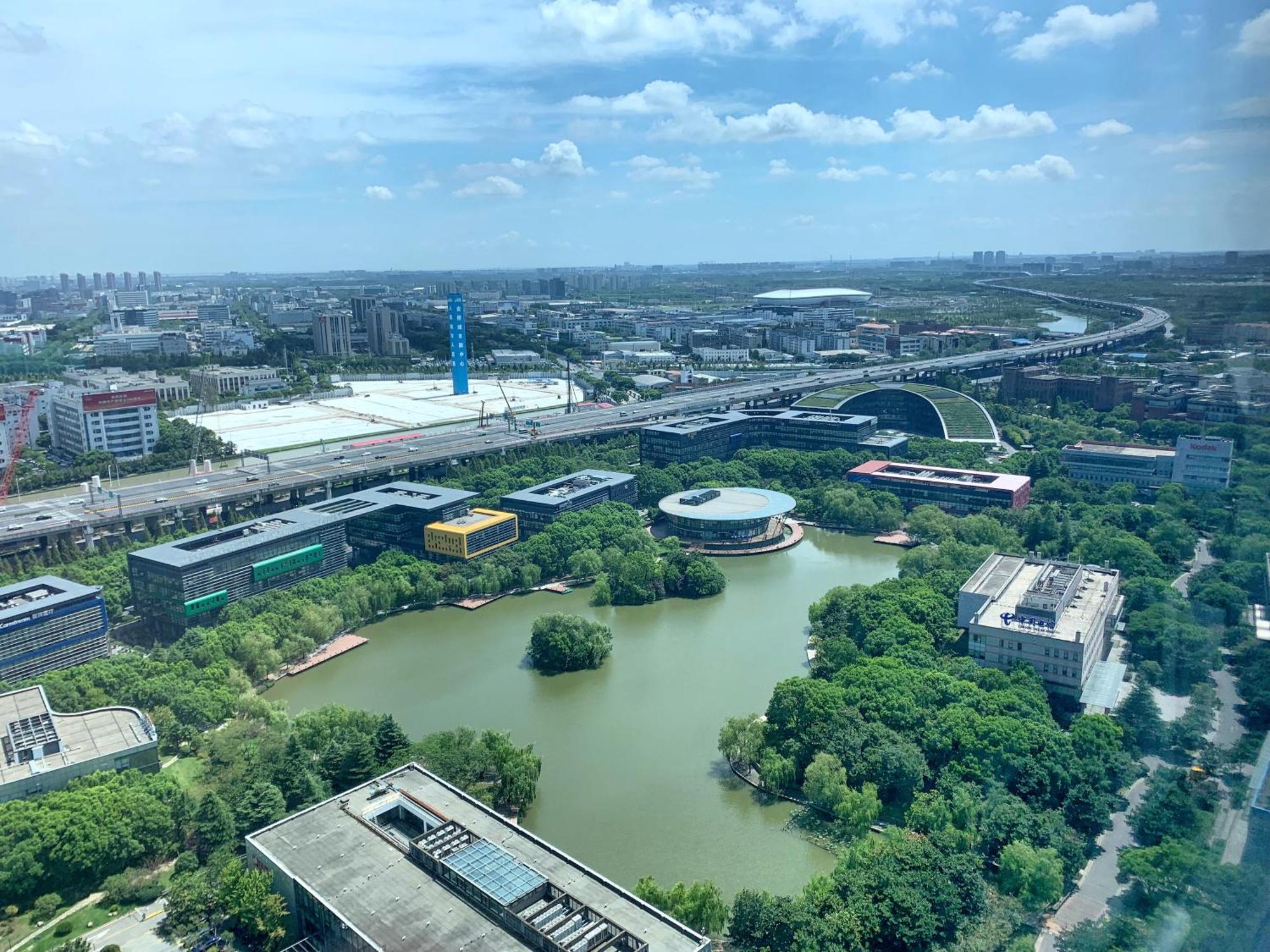 Shanghai Marriott Hotel Pudong East - Only A 30 Minute Drive From Disney Dış mekan fotoğraf