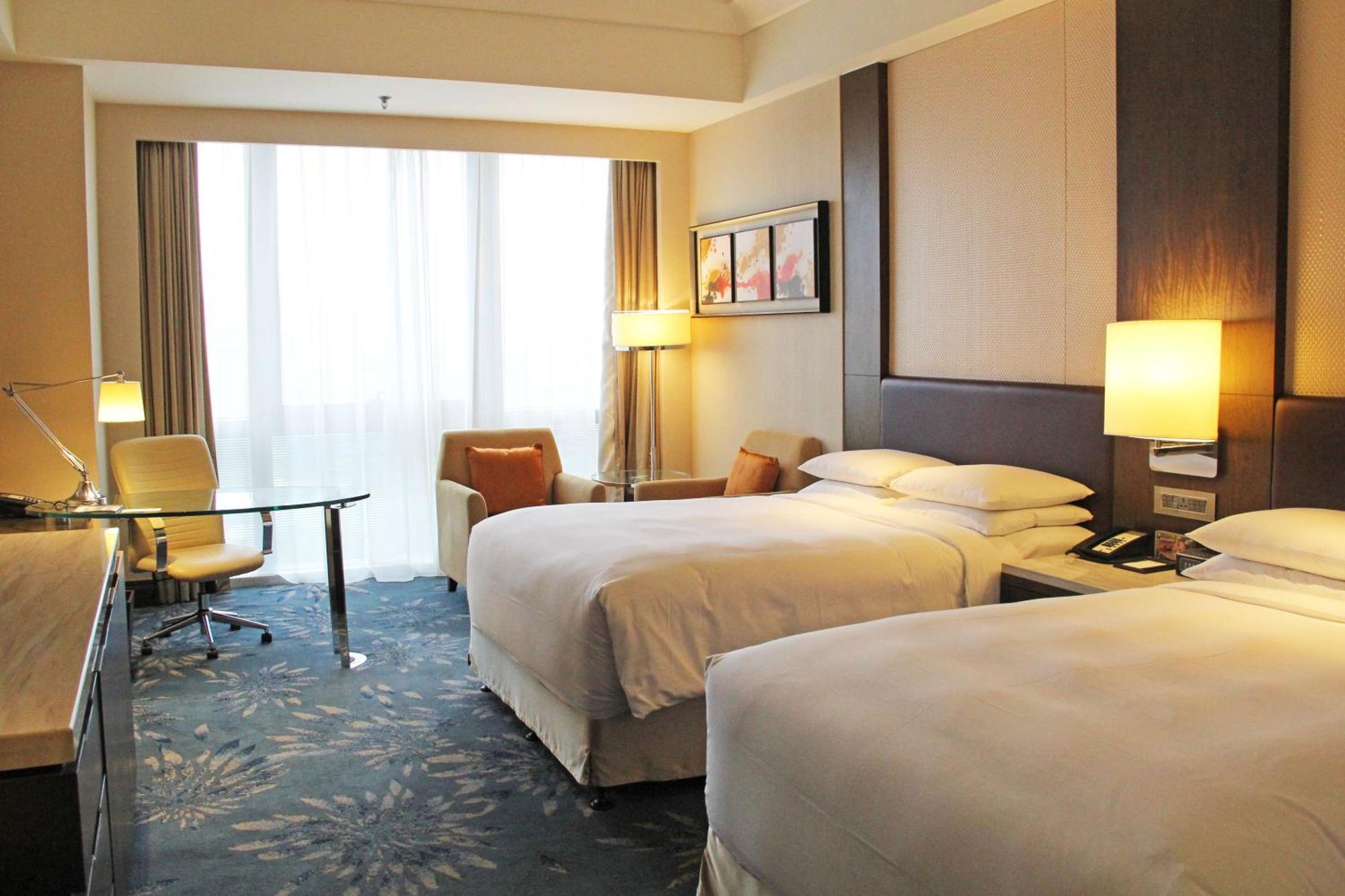 Shanghai Marriott Hotel Pudong East - Only A 30 Minute Drive From Disney Dış mekan fotoğraf