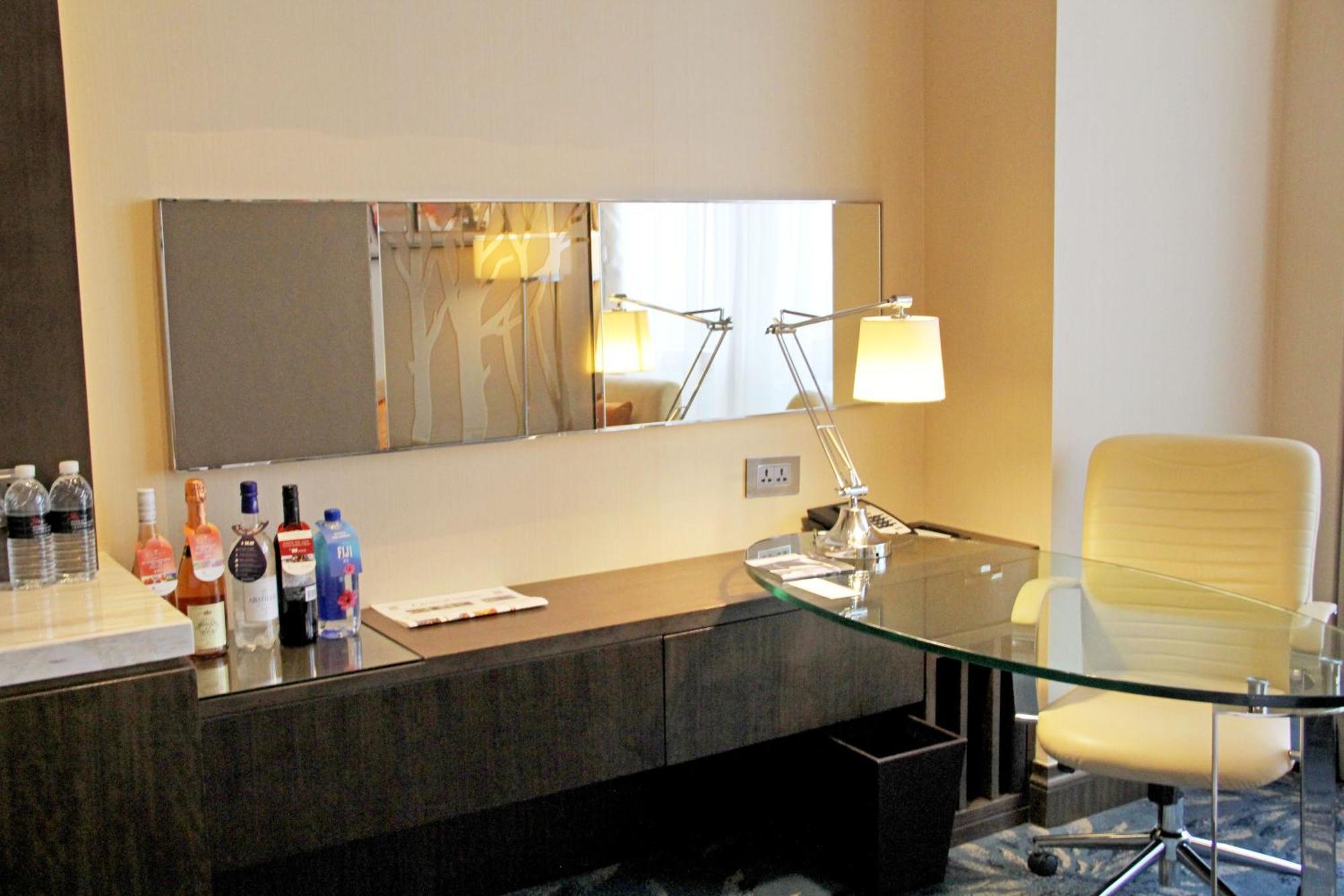 Shanghai Marriott Hotel Pudong East - Only A 30 Minute Drive From Disney Dış mekan fotoğraf