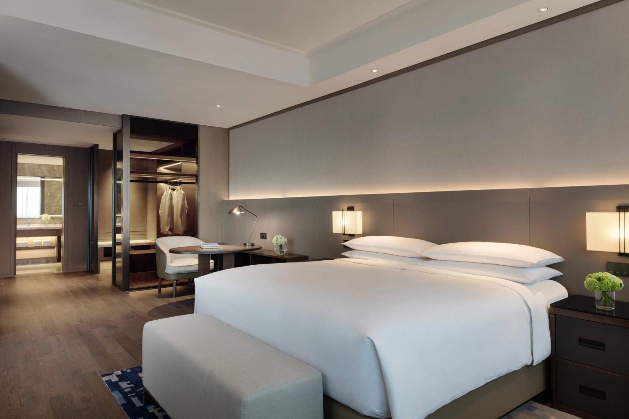 Shanghai Marriott Hotel Pudong East - Only A 30 Minute Drive From Disney Dış mekan fotoğraf